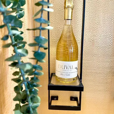ベッド・アンド・ブレックファスト Eulalie Guest House- Champagne Edouard Duval Nestled In The Champagne Area