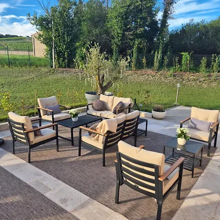 ベッド・アンド・ブレックファスト Eulalie Guest House- Champagne Edouard Duval Nestled In The Champagne Area ブリニー