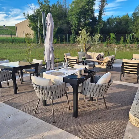 Eulalie Guest House- Champagne Edouard Duval Nestled In The Champagne Area Bed & Breakfast